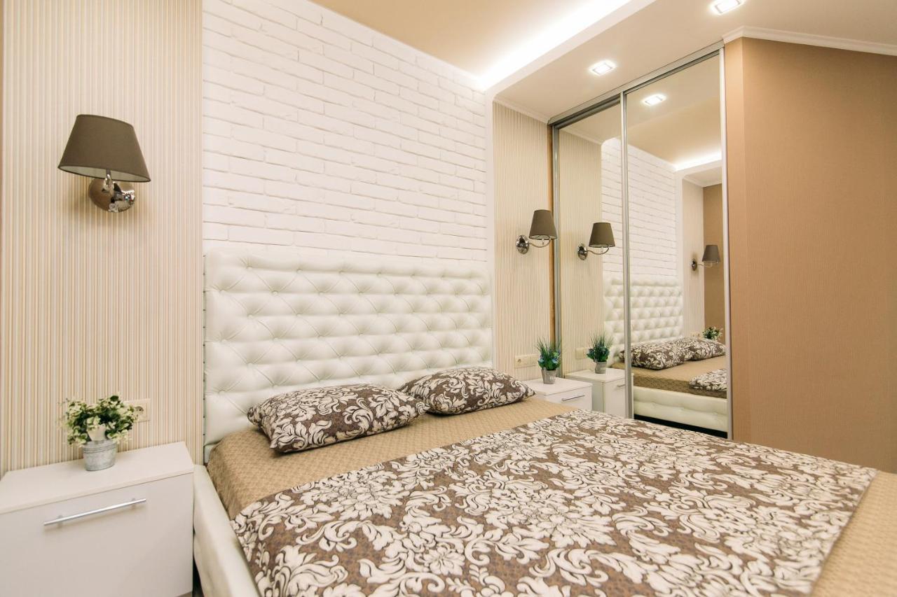 Vip Apartments Faraon On Kharkovskaya 1 Floor Sumy Exterior photo