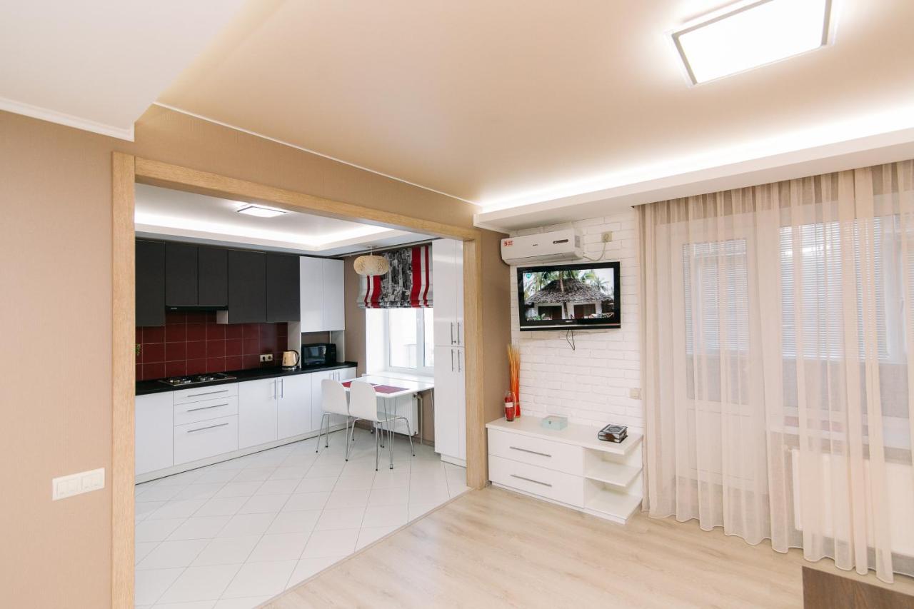 Vip Apartments Faraon On Kharkovskaya 1 Floor Sumy Exterior photo